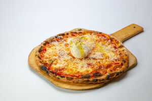 ブラータチーズのPremiumマルゲリータ